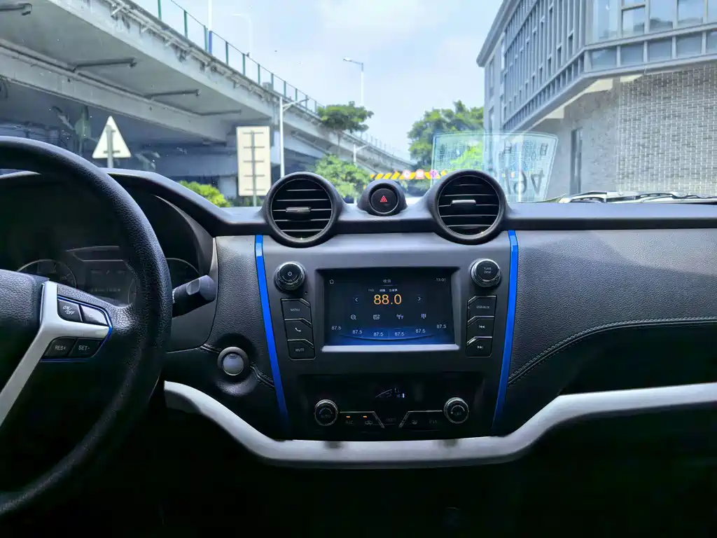 Dongfeng Rich 6 New Energy — миниатюра 27