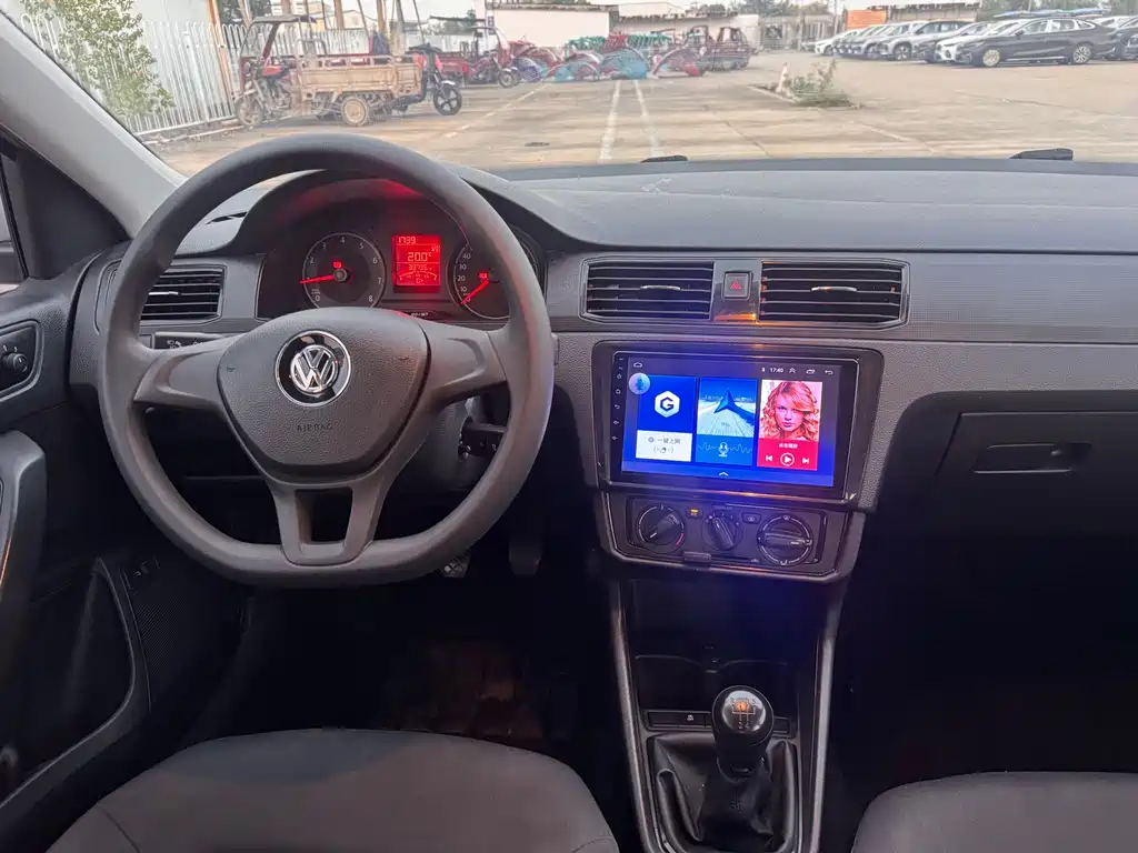 Volkswagen Santana — миниатюра 9