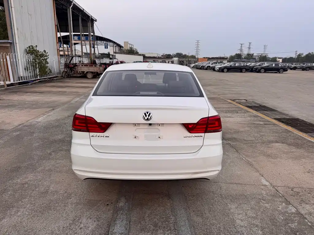Volkswagen Santana — миниатюра 17