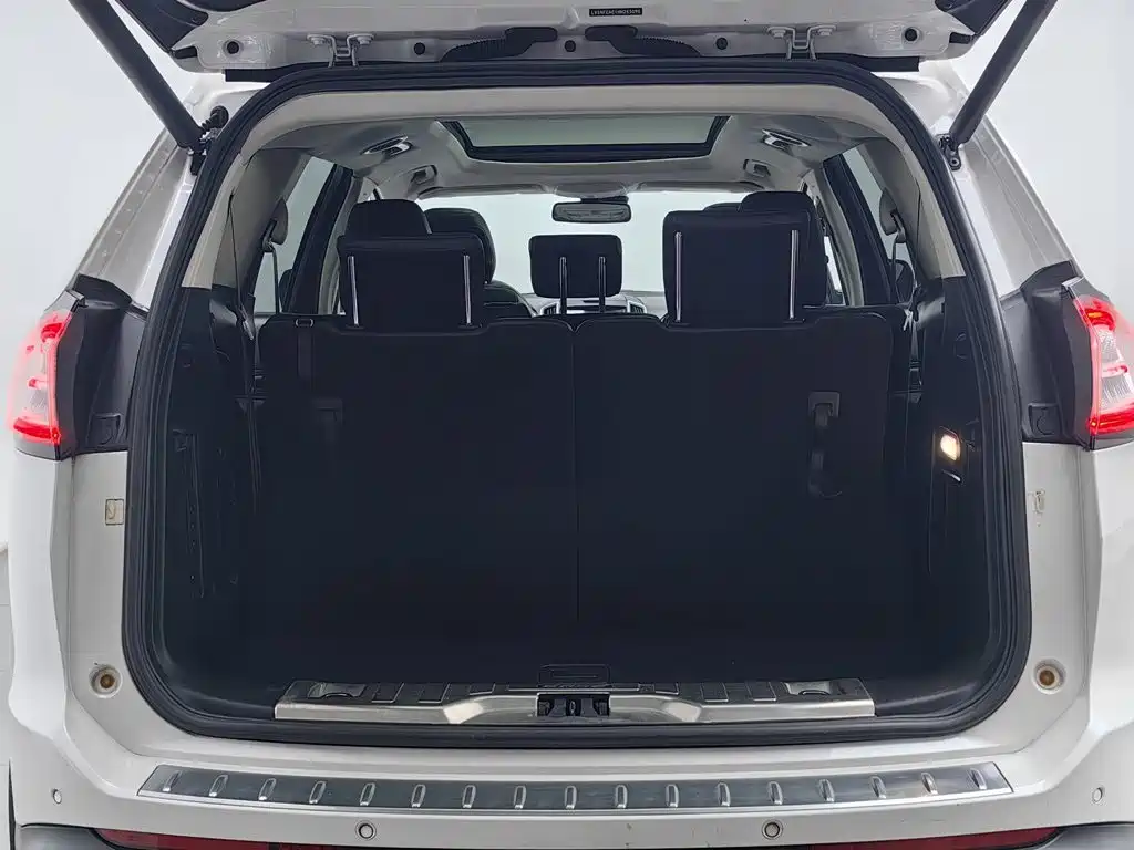 Ford Edge — миниатюра 16