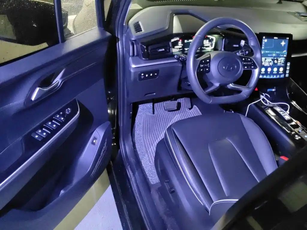 Hyundai Custo — миниатюра 17