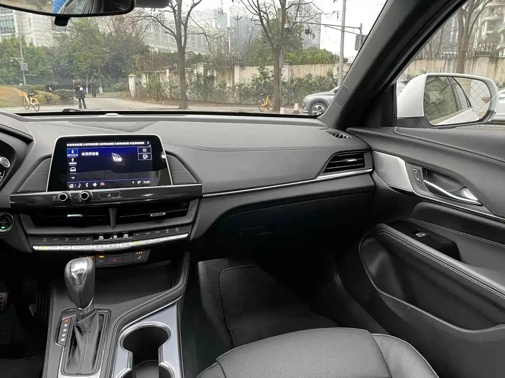 Cadillac CT4 — миниатюра 10