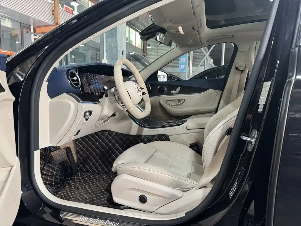 Mercedes-Benz E-Class — миниатюра 8