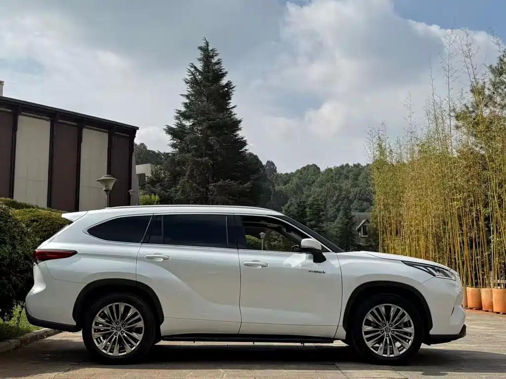 Toyota Highlander — миниатюра 5