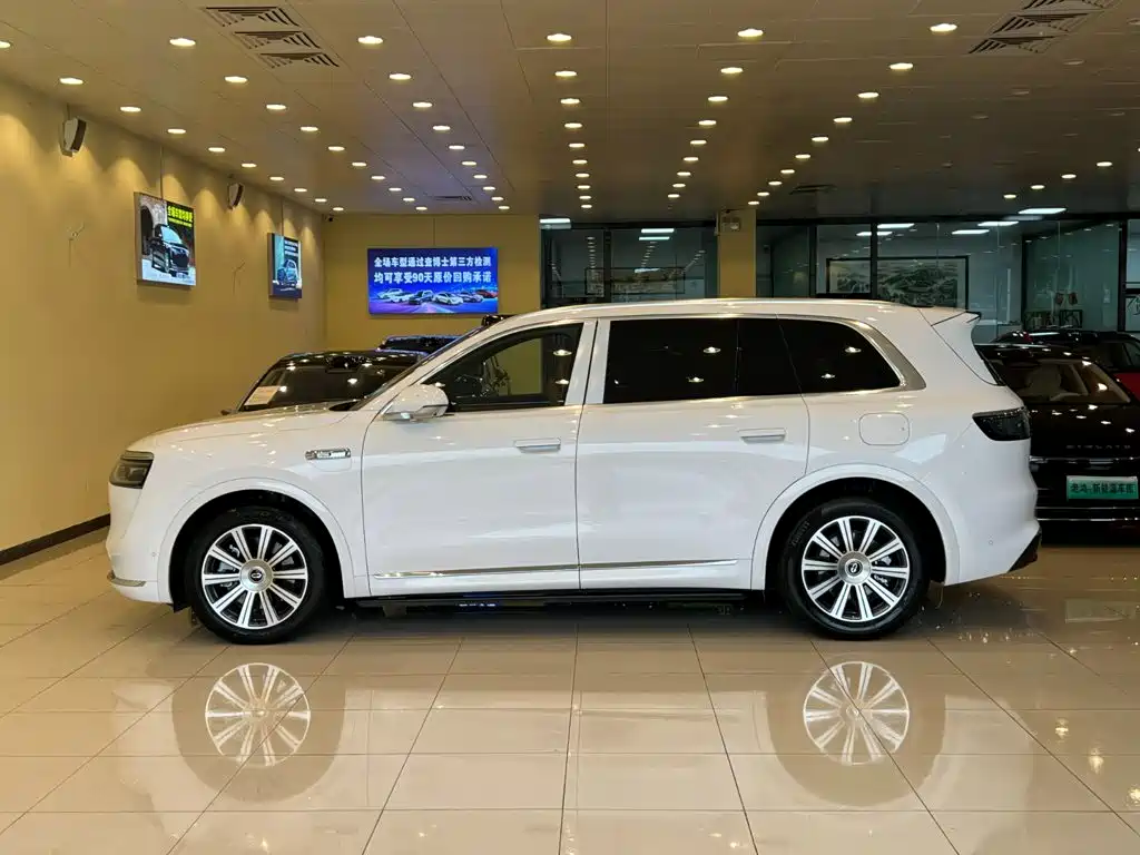 AITO AITO M8 — миниатюра 4