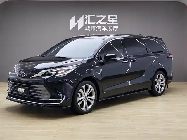 TOYOTA SIENNA 2024