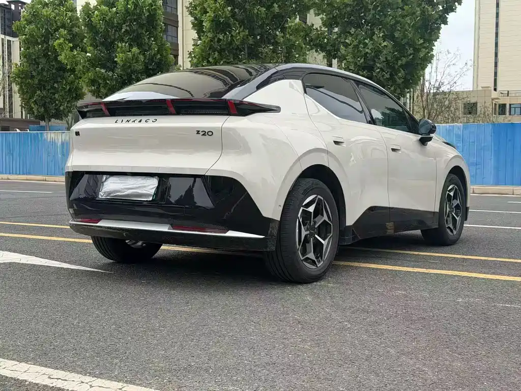 Lynk & Co Z20 2026 430km Pro