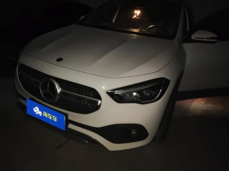 Mercedes-Benz GLA 2021