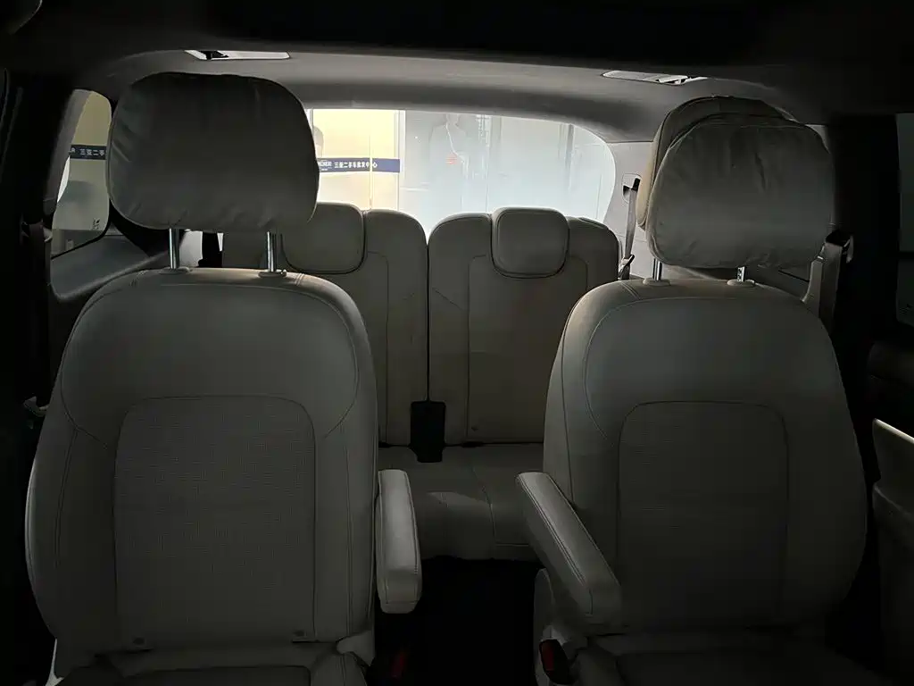 Li Auto Li ONE — миниатюра 11