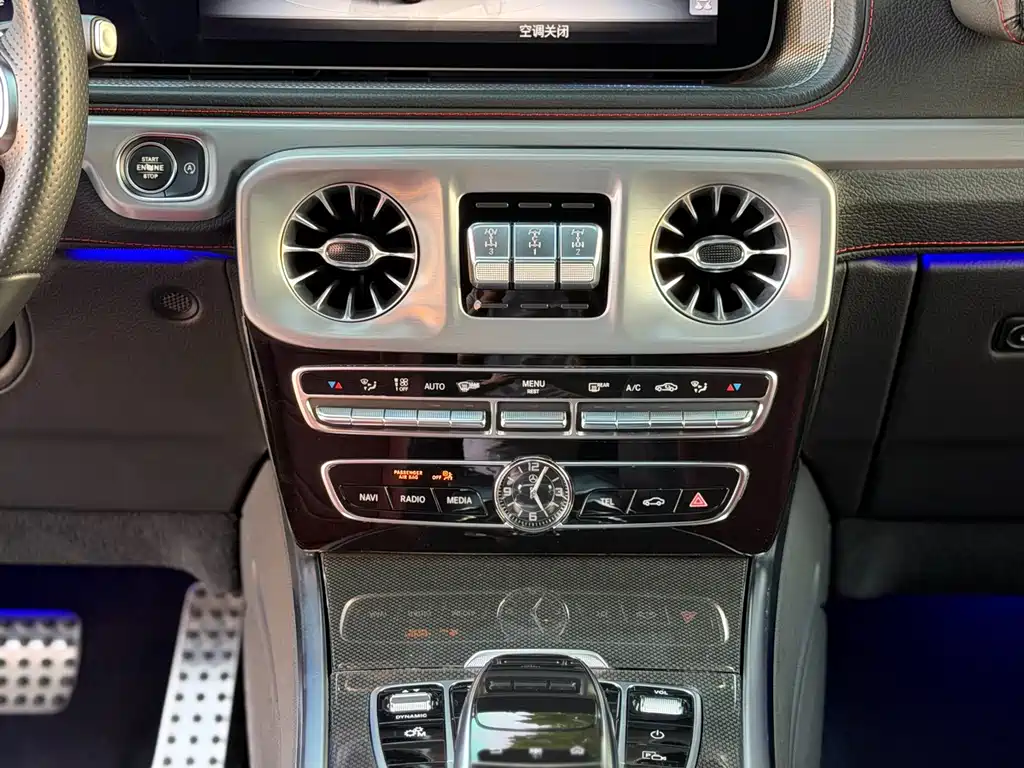 Mercedes-Benz G-Class — миниатюра 12