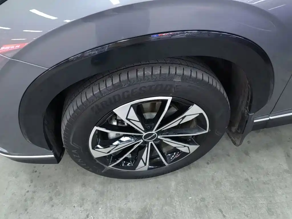 Roewe RX5 New Energy — миниатюра 23