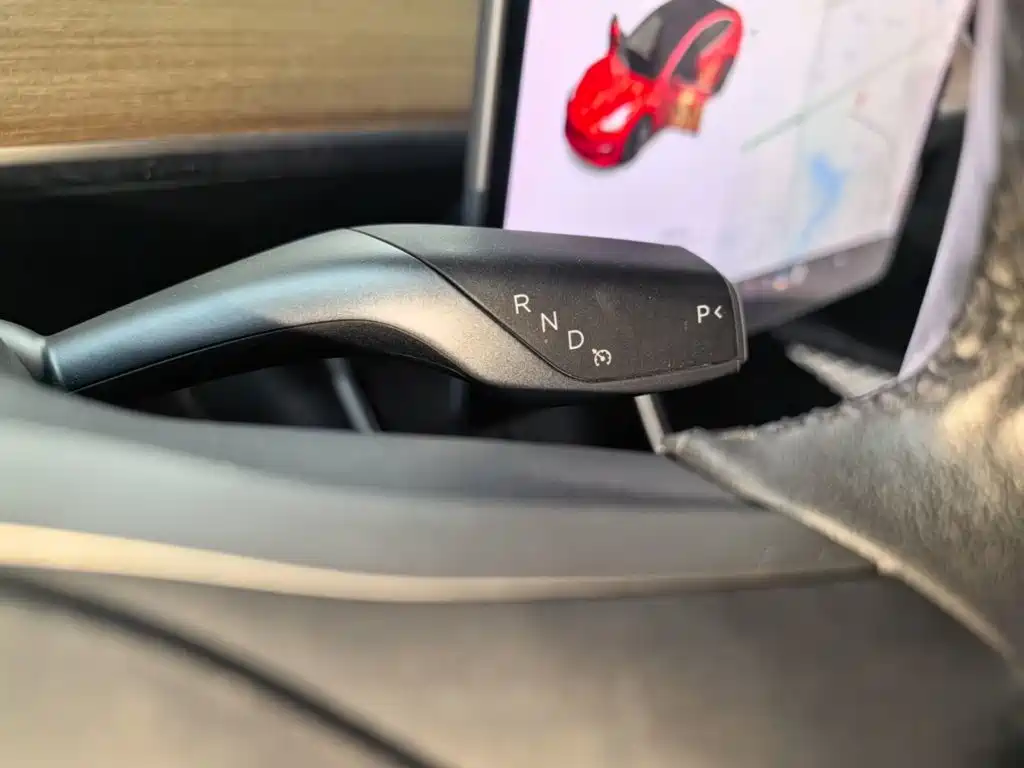 Tesla Model 3 — миниатюра 14
