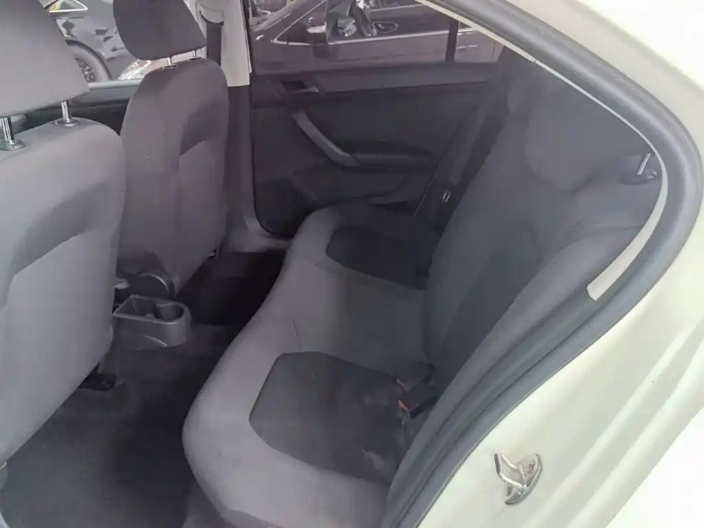 Volkswagen Santana — миниатюра 17