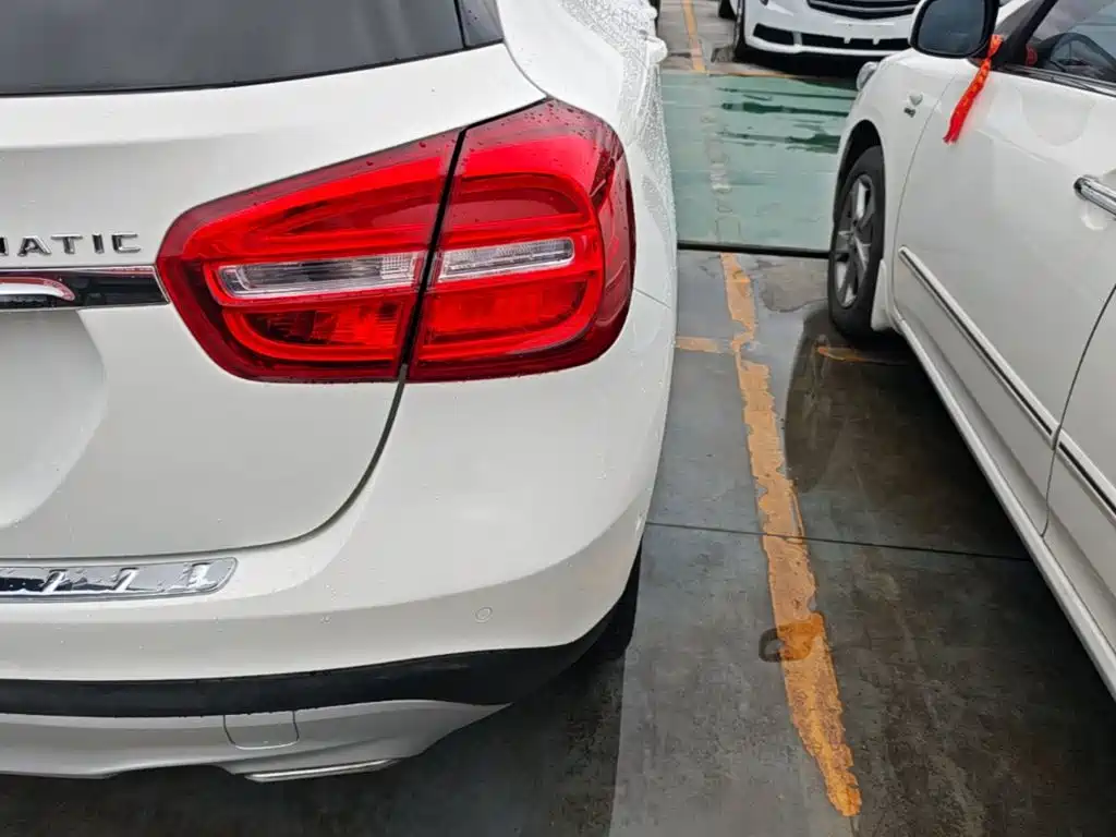 Mercedes-Benz GLA 2015 GLA 200 Fashion