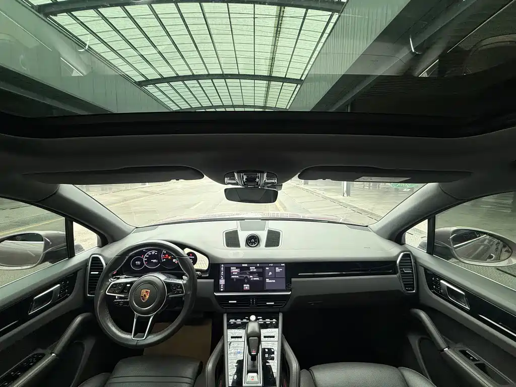 Porsche Cayenne — миниатюра 21