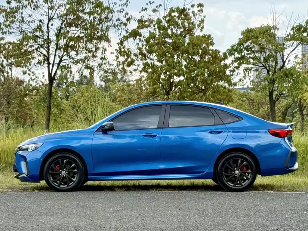 Buick Verano — миниатюра 10