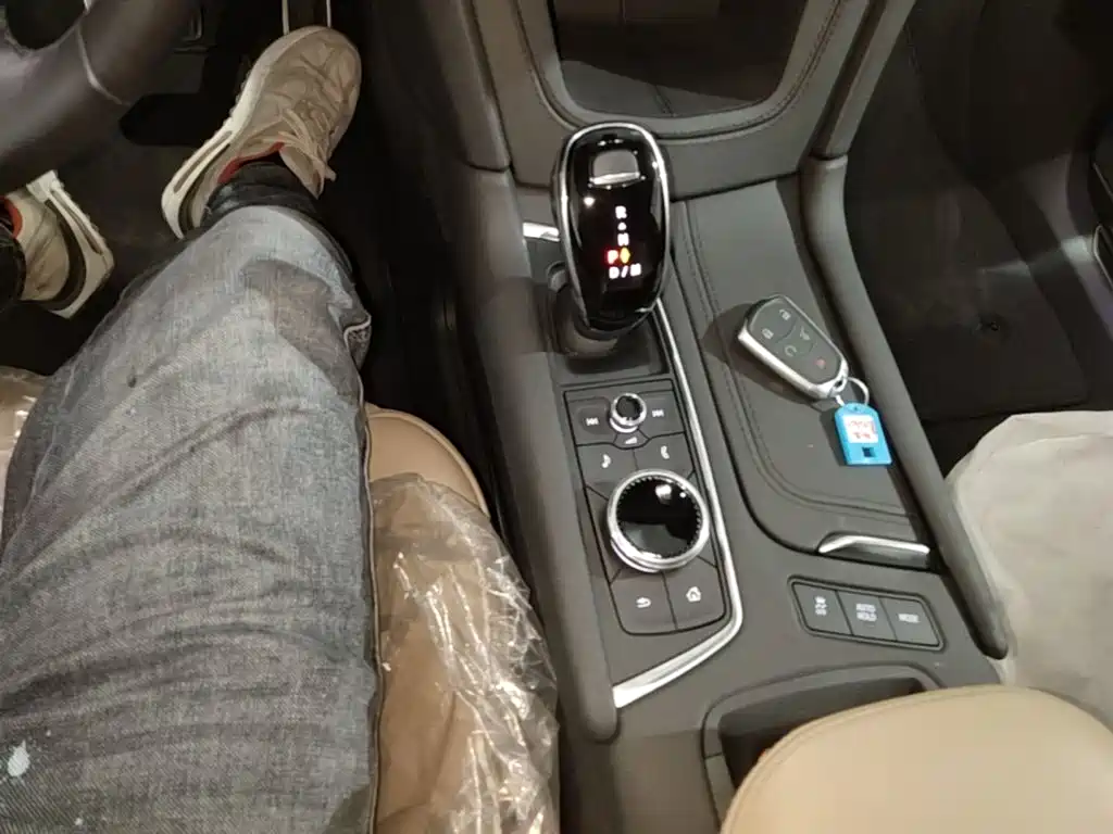 Cadillac XT5 — миниатюра 14