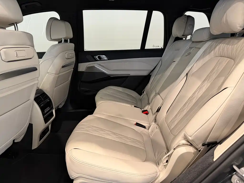 BMW X7 — миниатюра 7
