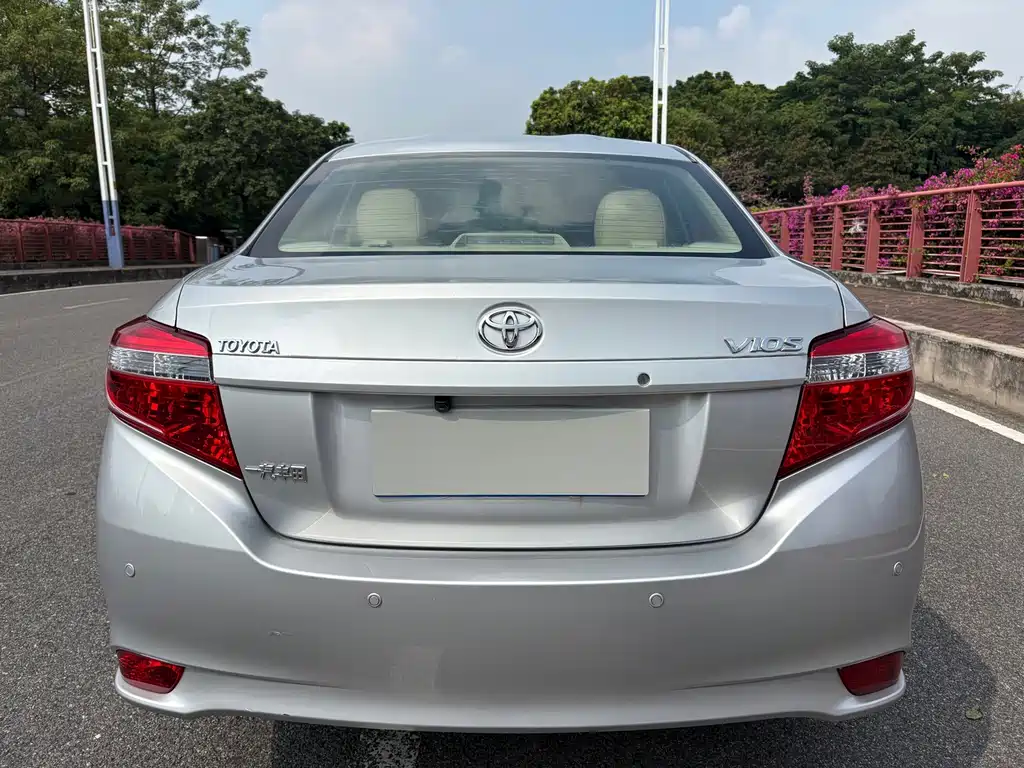 Toyota Vios — миниатюра 6
