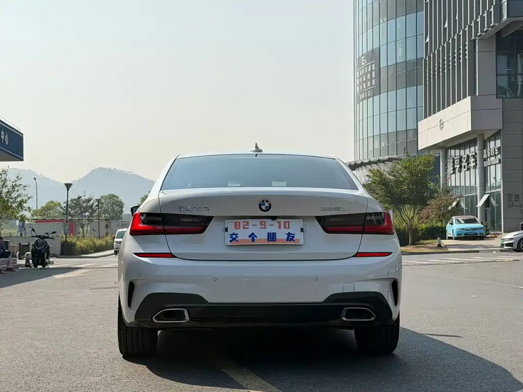 BMW 3 Series — миниатюра 8