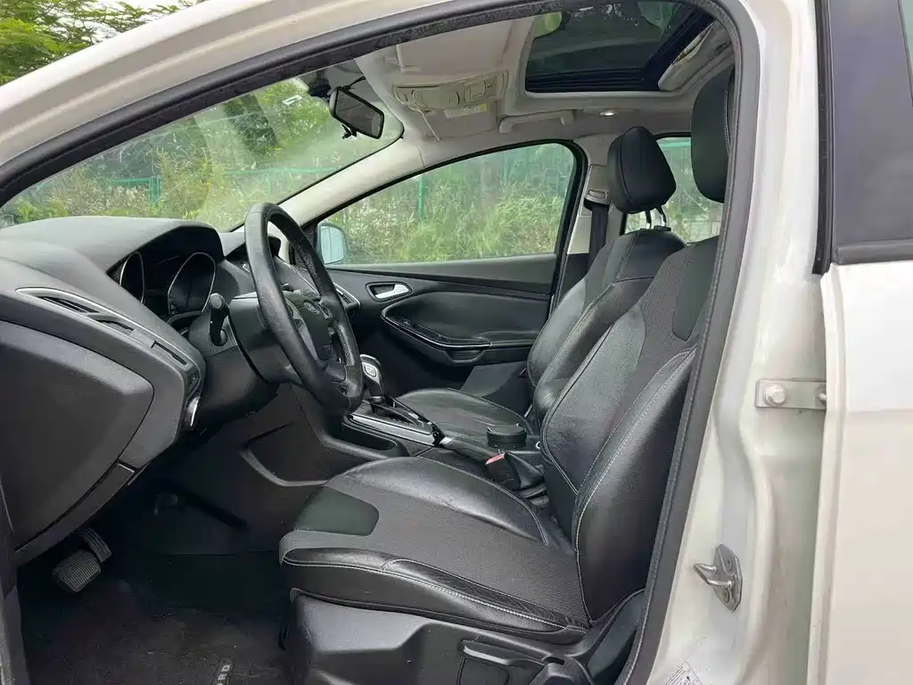 Ford Focus — миниатюра 5