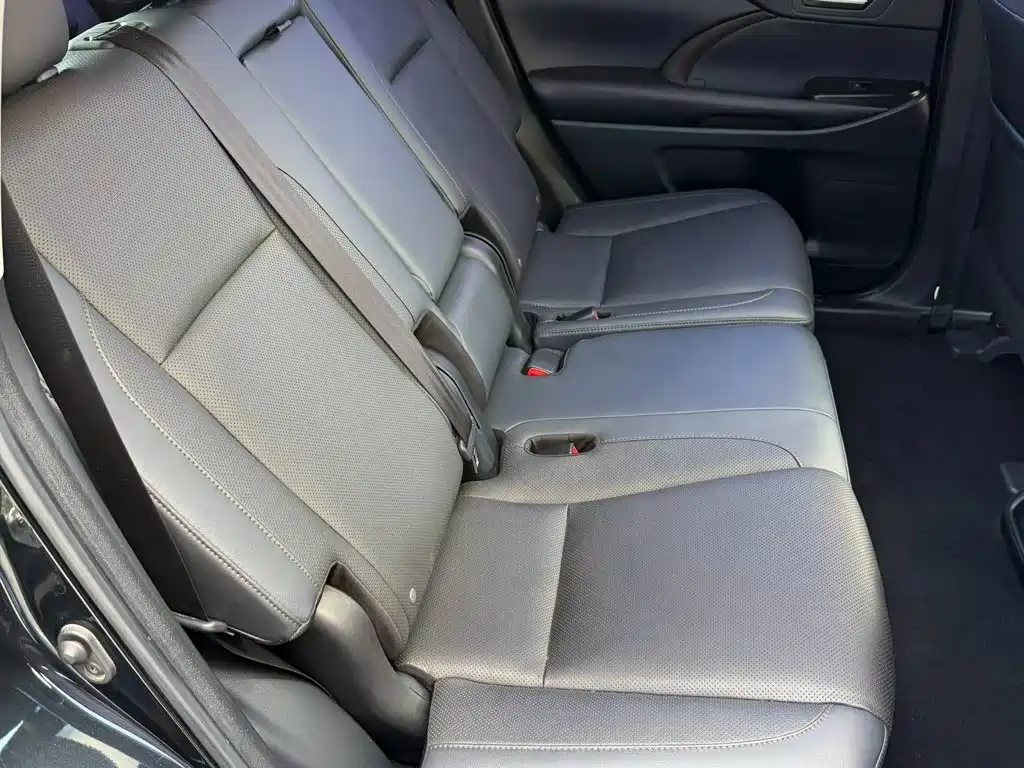 Toyota Highlander — миниатюра 8