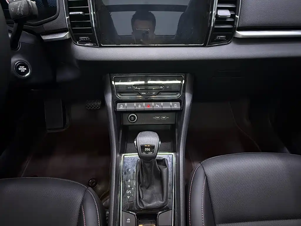 Skoda Karoq 2022 TSI280 Premium