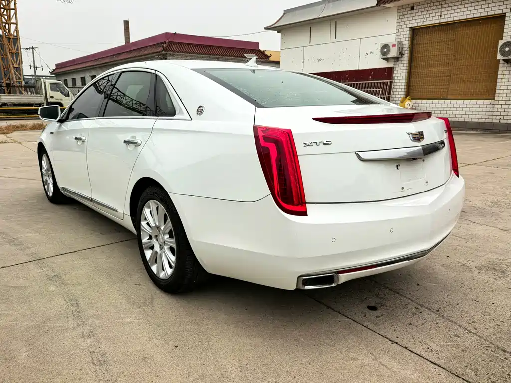 Cadillac XTS — миниатюра 5