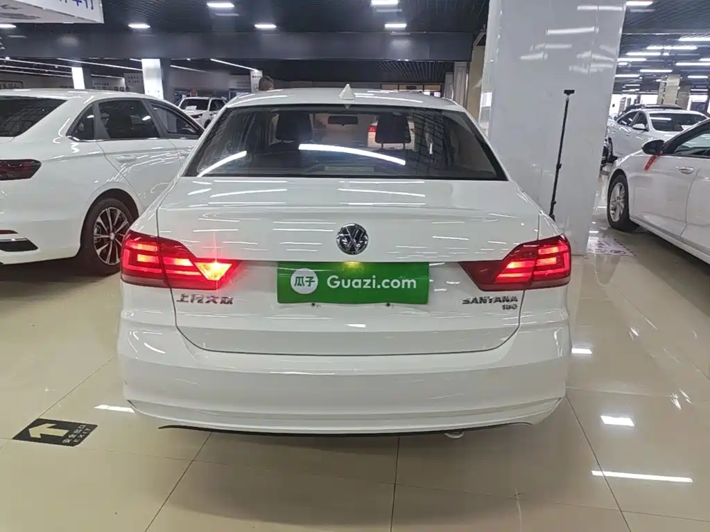 Volkswagen Santana — миниатюра 6
