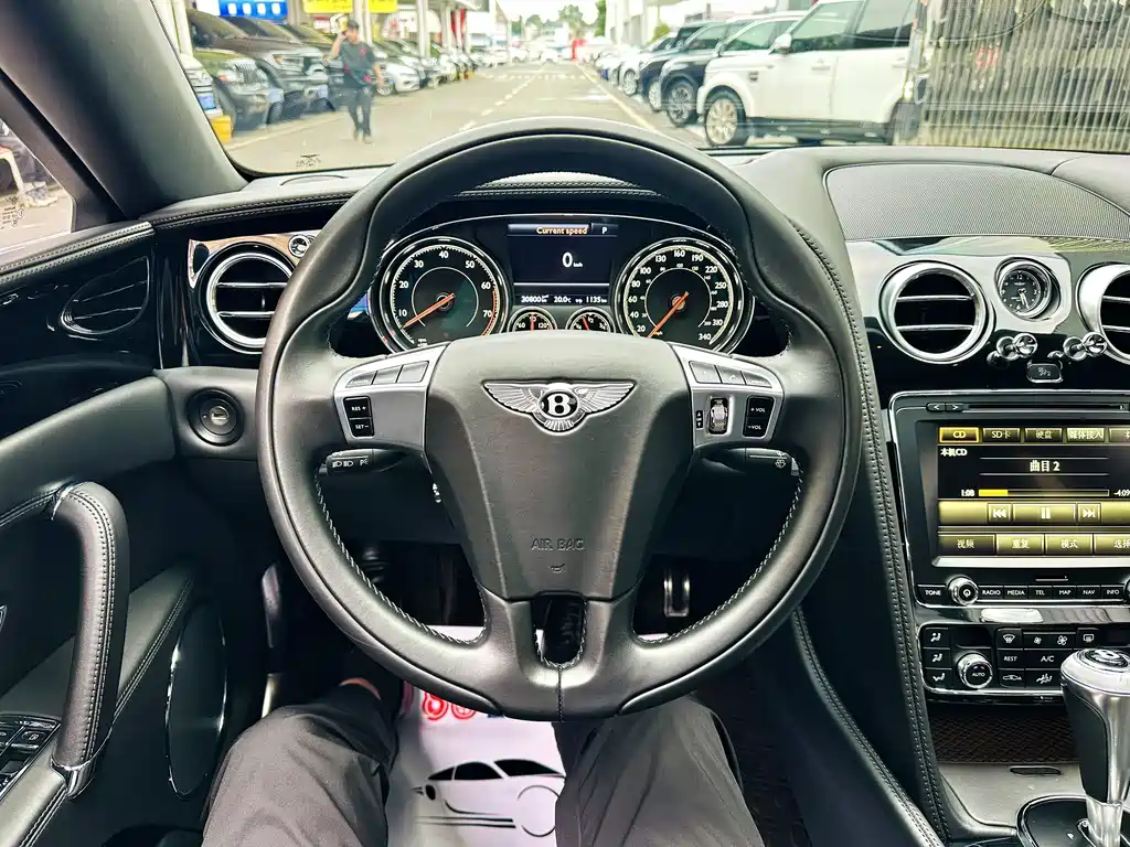 Bentley Flying Spur — миниатюра 10