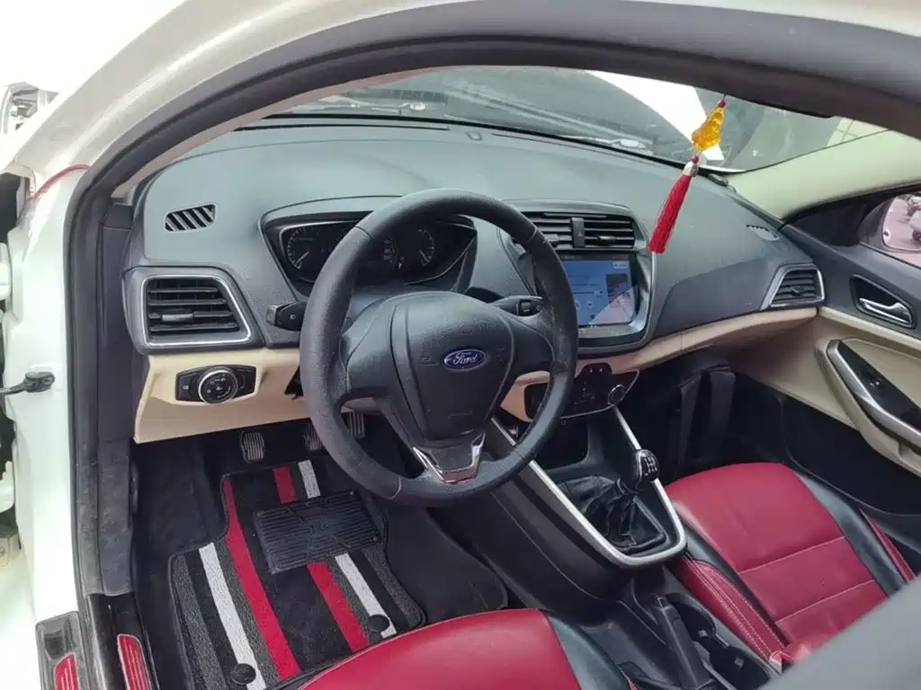 Ford Escort — миниатюра 10
