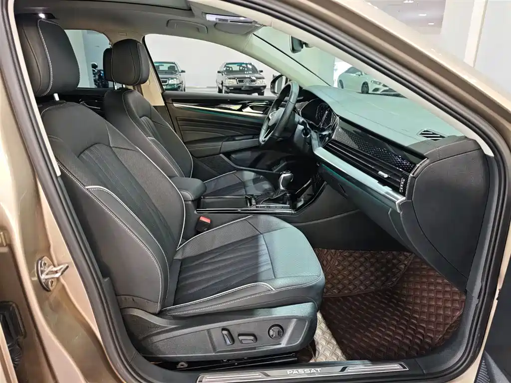 Volkswagen Passat — миниатюра 12