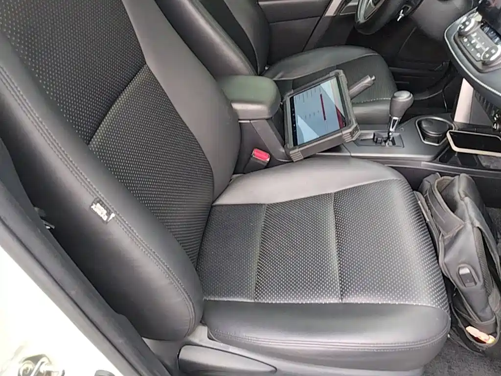 Toyota RAV4 — миниатюра 25