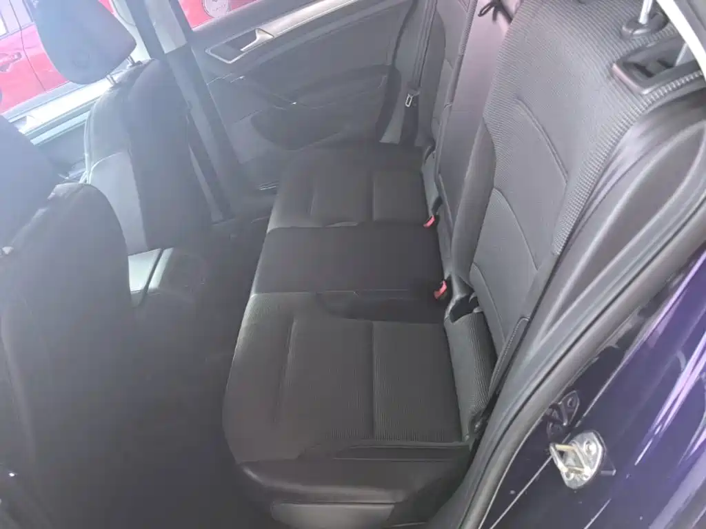 Volkswagen Golf — миниатюра 17