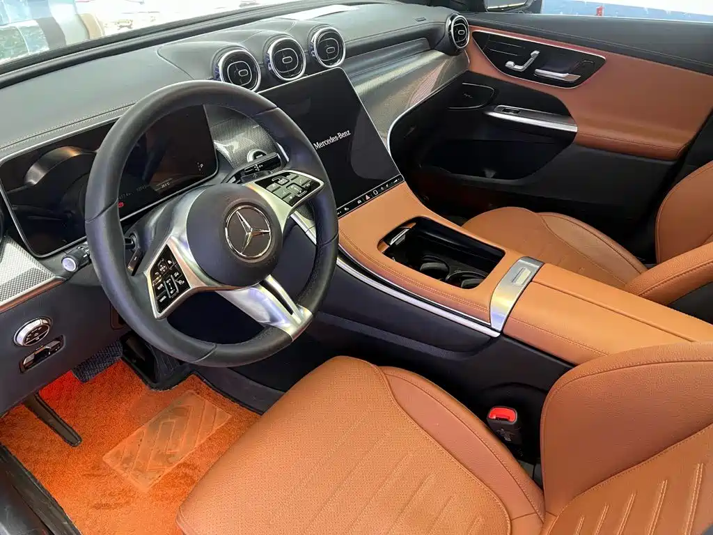 Mercedes-Benz GLC 2024 GLC 260 L 4MATIC 5 мест
