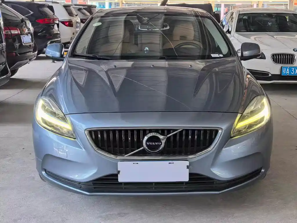 Volvo V40 — миниатюра 2