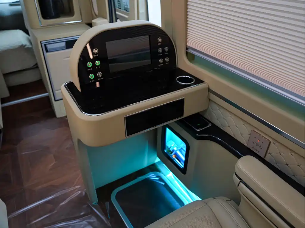 Toyota Coaster — миниатюра 14