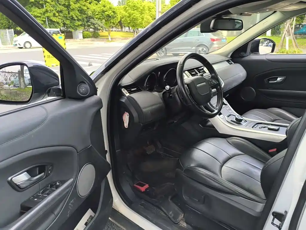 Land Rover Evoque — миниатюра 16