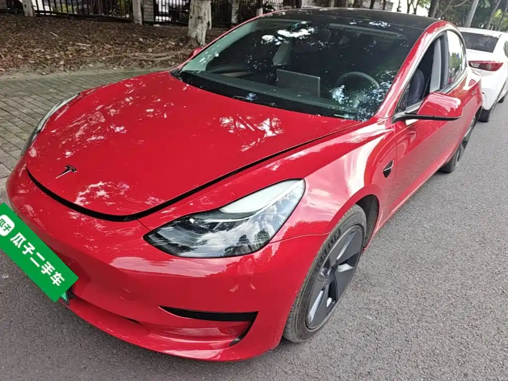 Tesla Model 3 — миниатюра 2