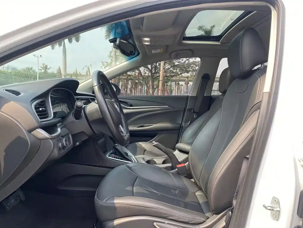 Buick Excelle — миниатюра 6