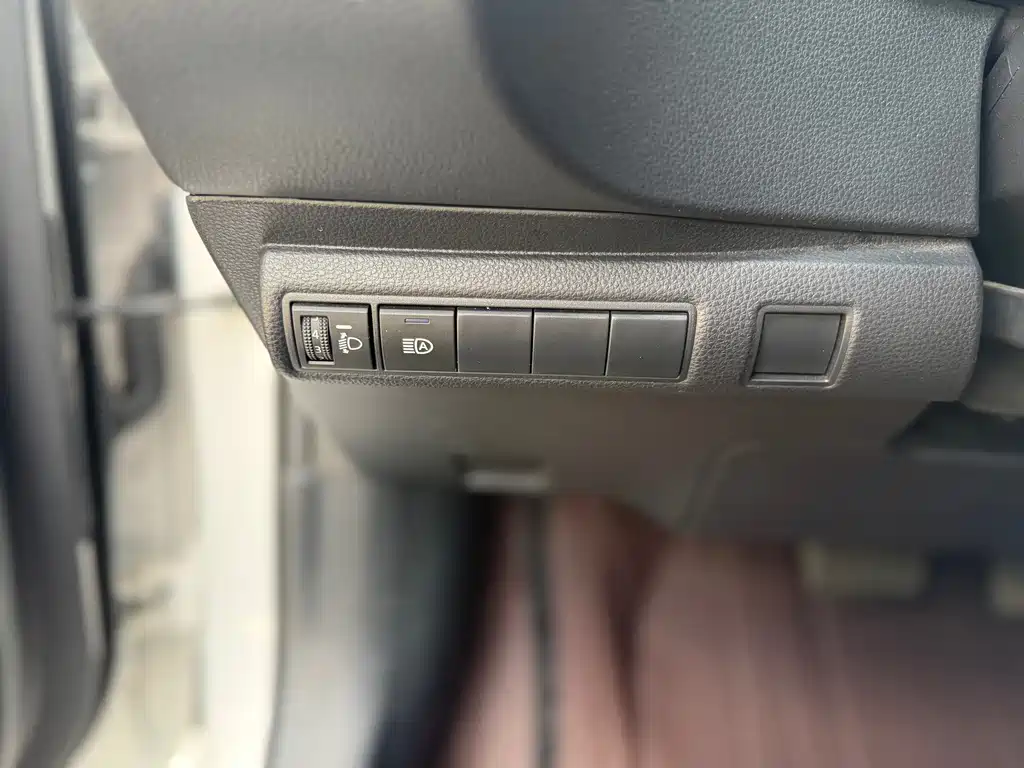 Toyota Corolla — миниатюра 20