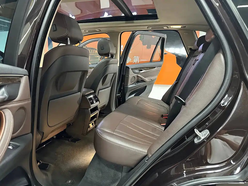 BMW X5 (Import) — миниатюра 8