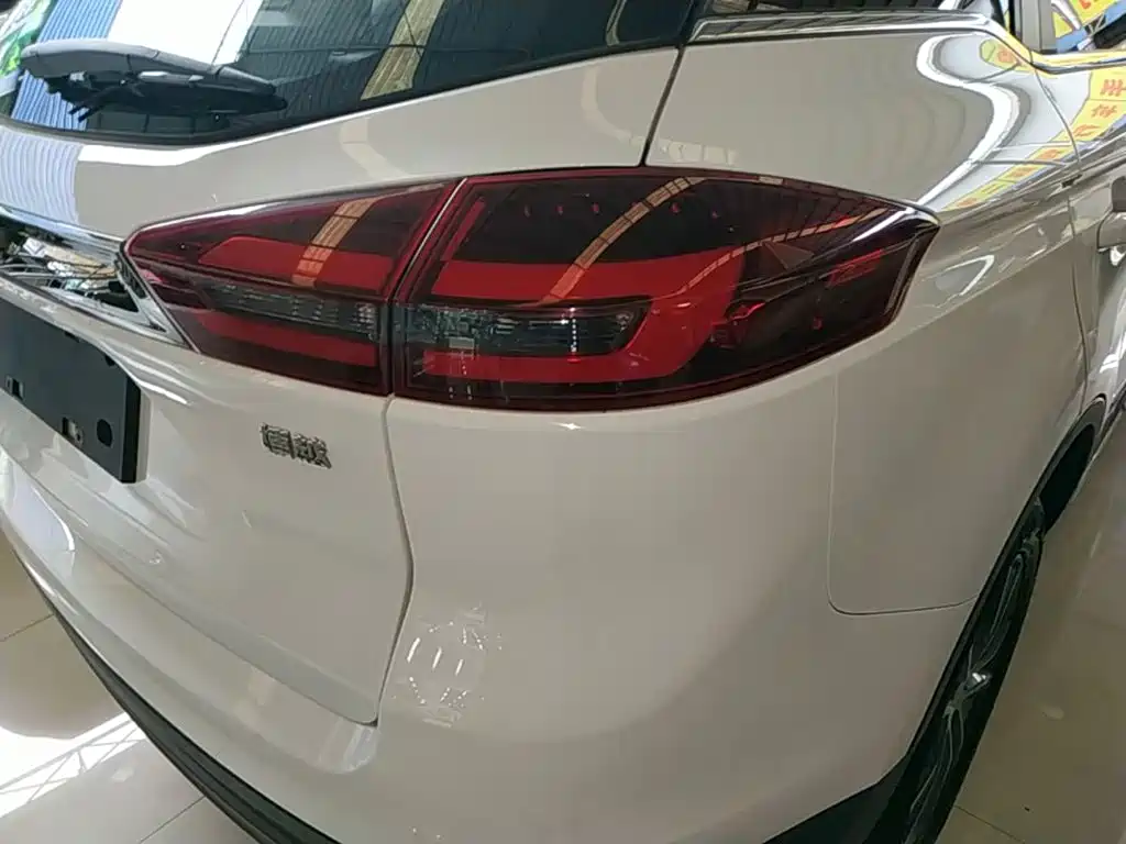 Geely Boyue — миниатюра 8