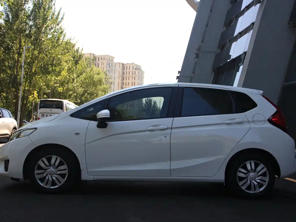 Honda Fit — миниатюра 15