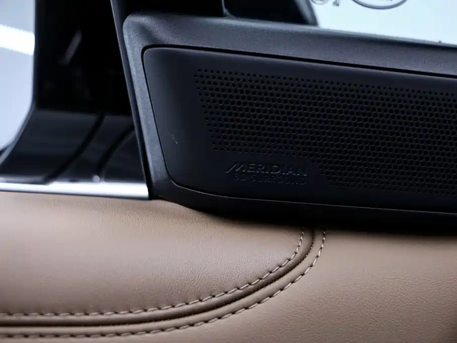 Land Rover Range Rover — миниатюра 14