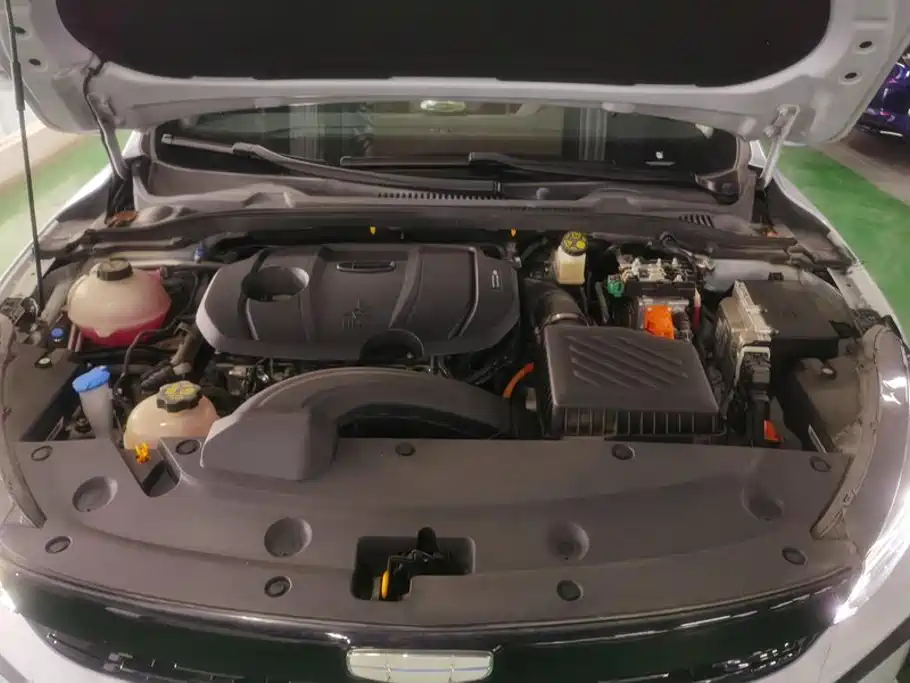 Geely L HiP — миниатюра 10