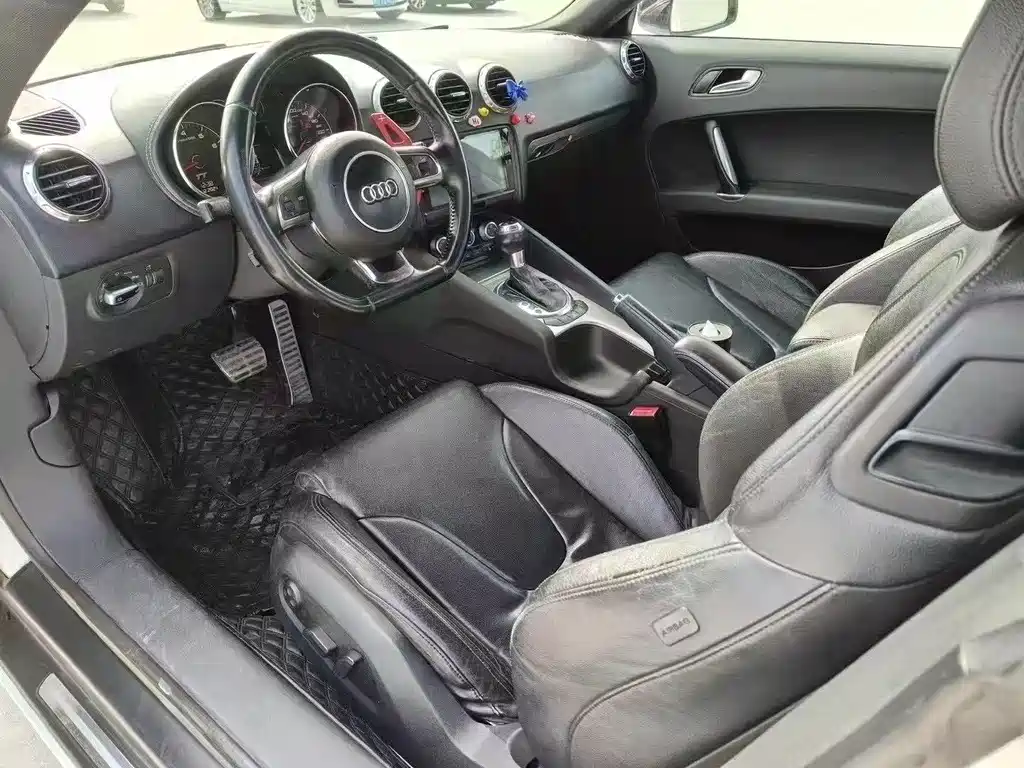 Audi TT — миниатюра 6