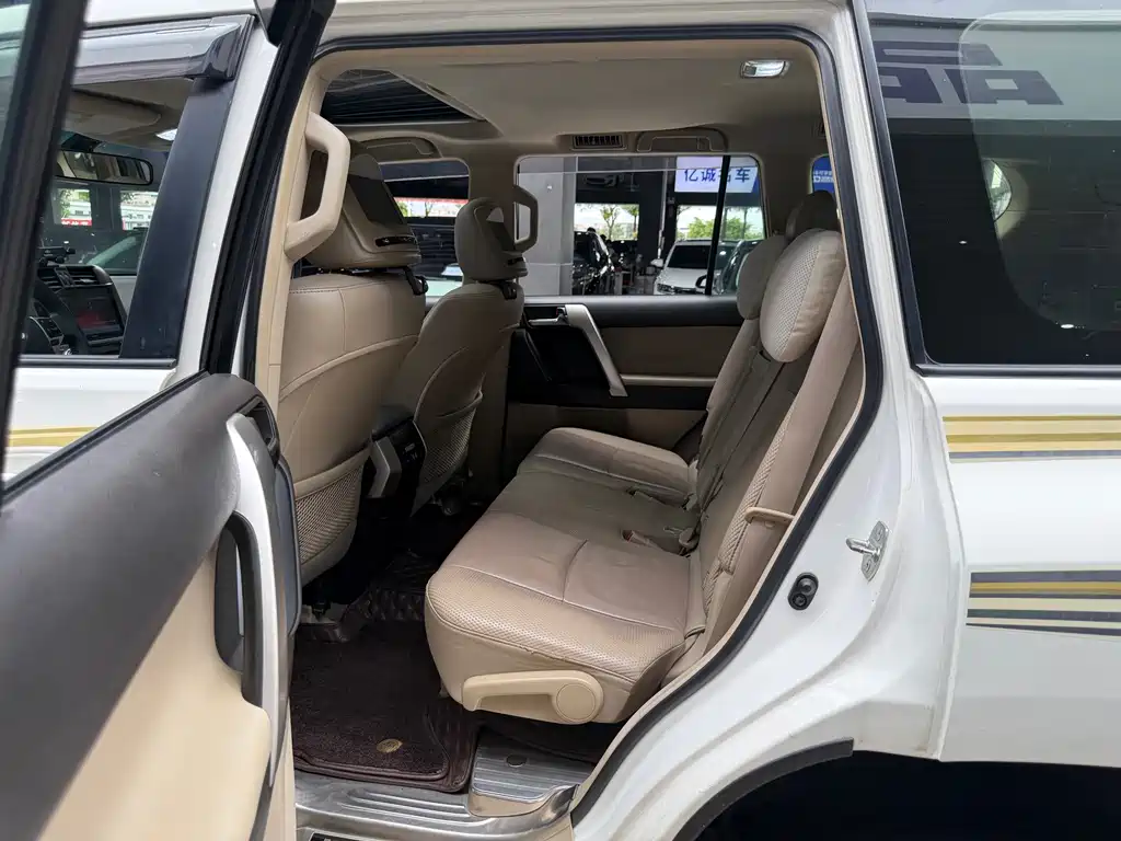 Toyota Prado — миниатюра 17