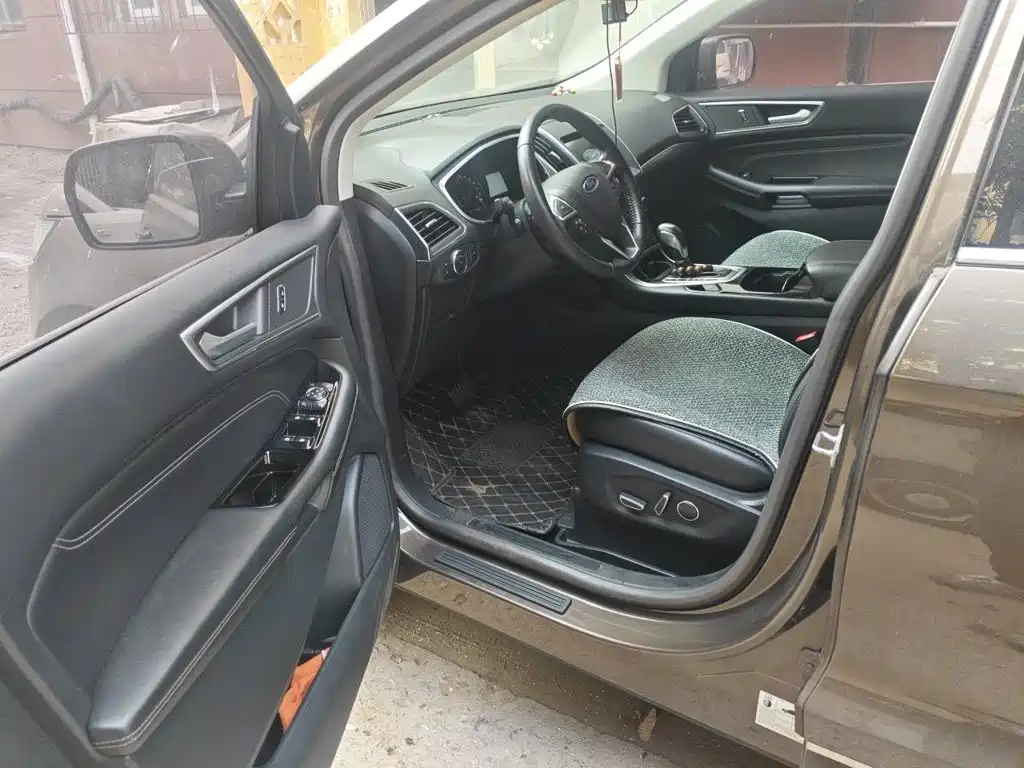 Ford Edge — миниатюра 12