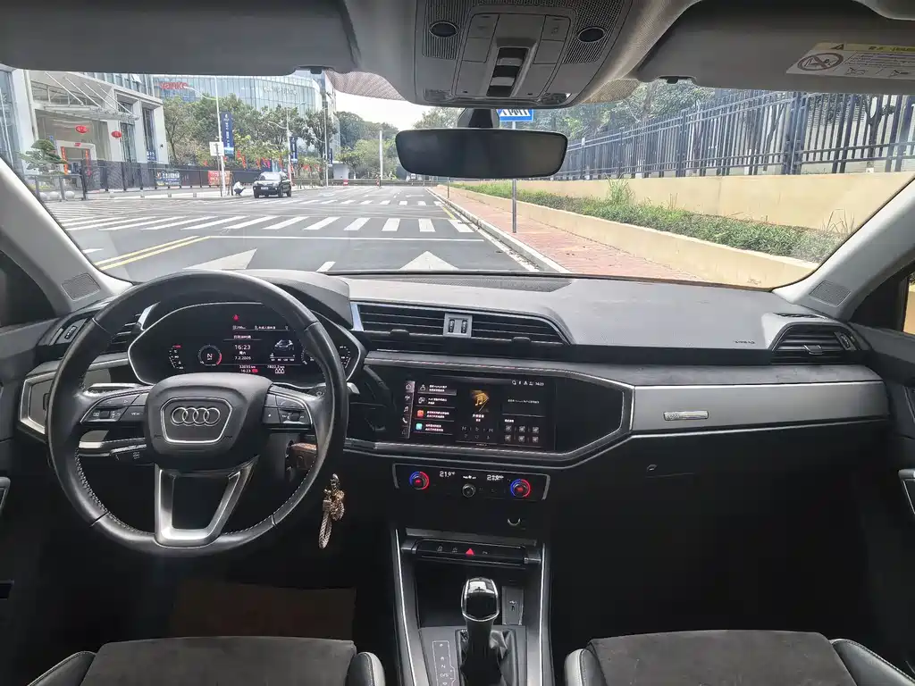 Audi Q3 2022 35 TFSI